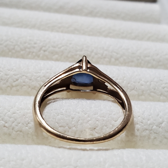 10K Gold Trillion Cut Tanzanite Ring - Picture 5 of 16
